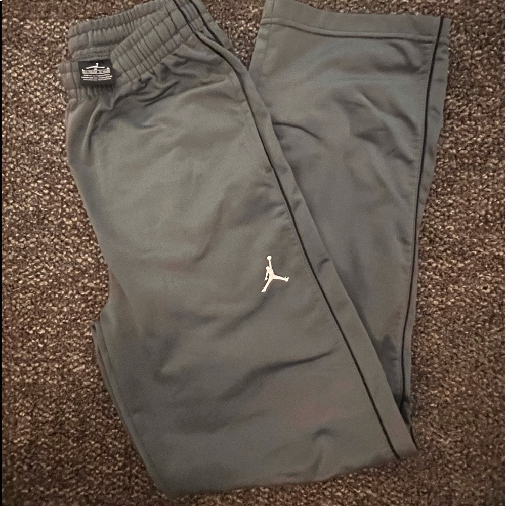 Boys Large Jordan sweatpants